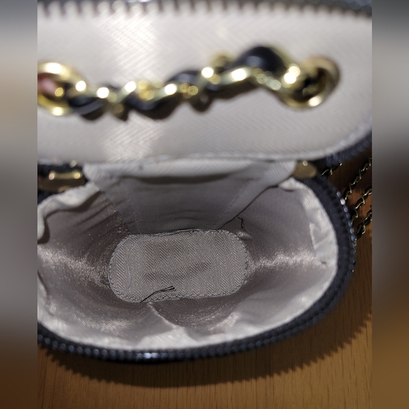 Adorable Black Quilted 3 way Clutch Bag - Phone case - crossbody - Picture 10 of 10